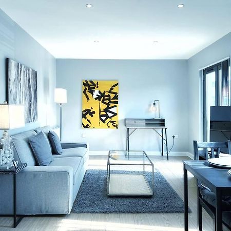 Апартаменты New Luxurious And Business Apt Суонси Экстерьер фото
